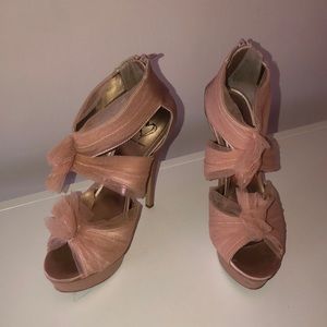 Beautiful light pink  Steve Madden heels